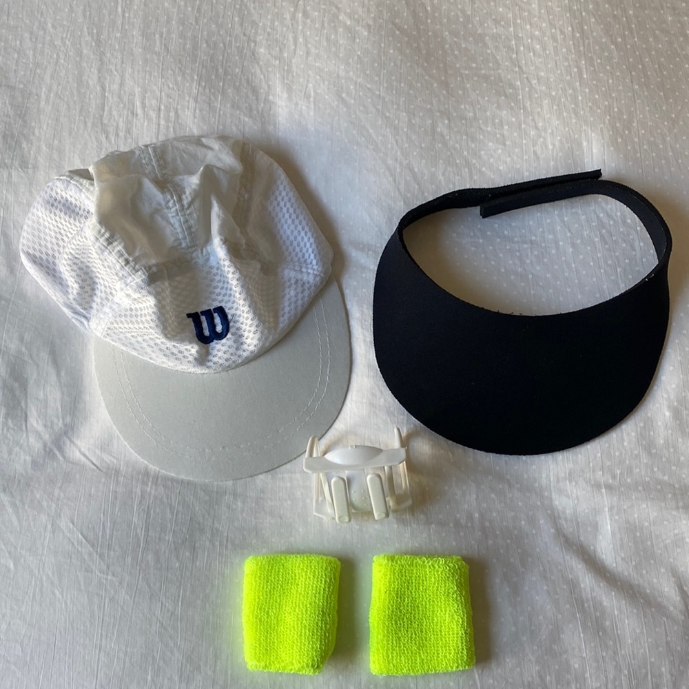 Tennis accessories